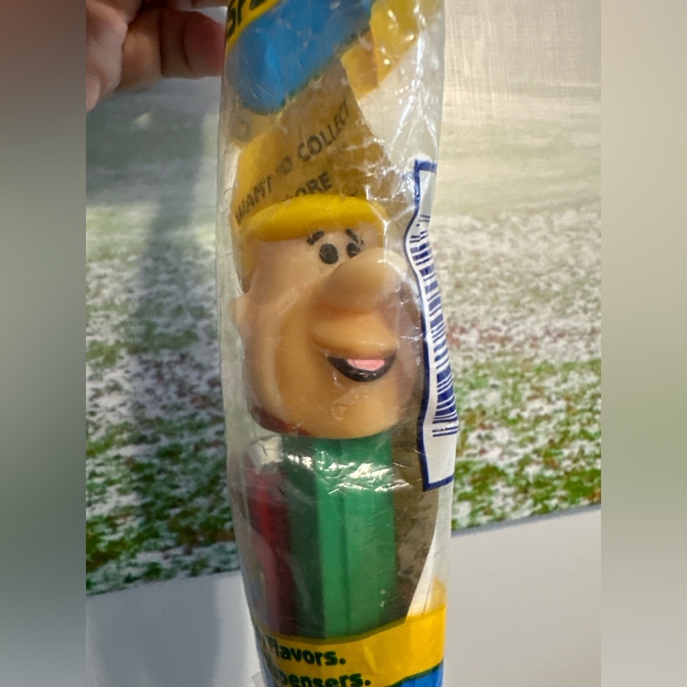 Vintage Collector PEZ Flintstones Dispenser SEALED with Gums
